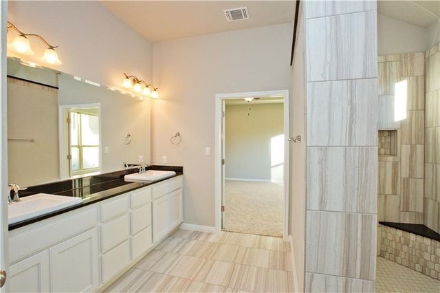 337 Chisholm TRL, Bastrop, TX 78602