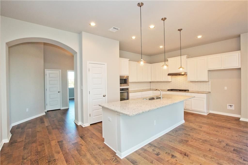 337 Chisholm TRL, Bastrop, TX 78602