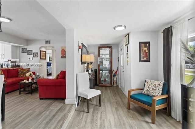 2407 Dewey Street, Hollywood, FL 33020