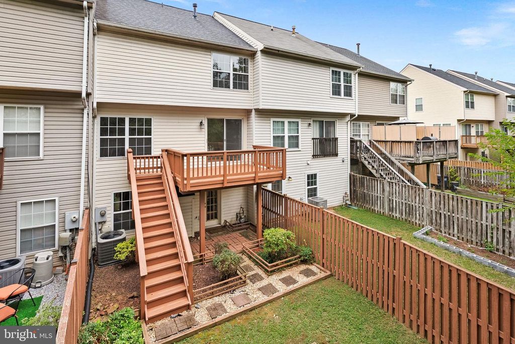 11054 CLOVERTREE CT, Manassas, VA 20109