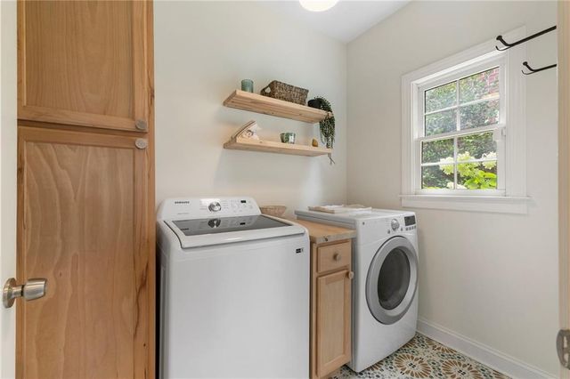 2751 Vinings Oak Drive SE, Atlanta, GA 30339