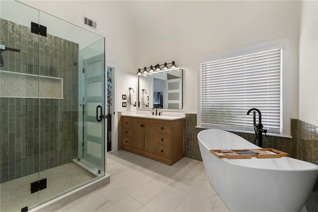 2751 Vinings Oak Drive SE, Atlanta, GA 30339