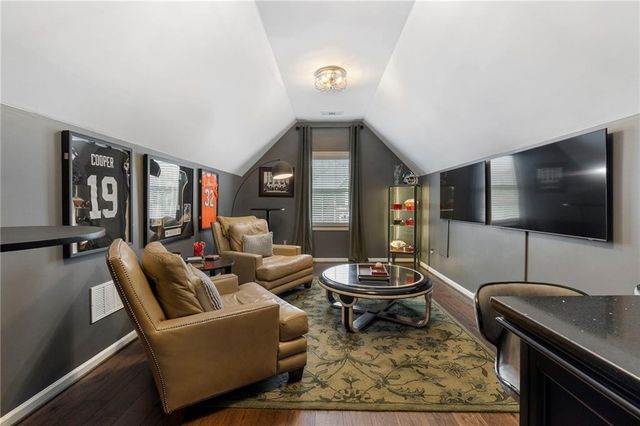 2751 Vinings Oak Drive SE, Atlanta, GA 30339