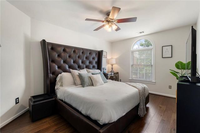 2751 Vinings Oak Drive SE, Atlanta, GA 30339