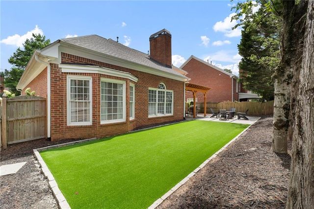 2751 Vinings Oak Drive SE, Atlanta, GA 30339