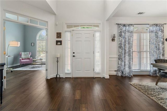 2751 Vinings Oak Drive SE, Atlanta, GA 30339