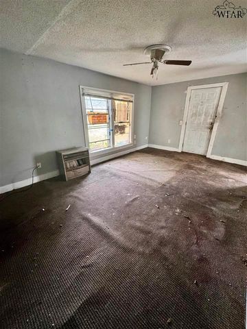 809 PARADISE STREET, Vernon, TX 76384