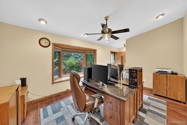5001 Mohawk Avenue, Clarkston, MI 48348