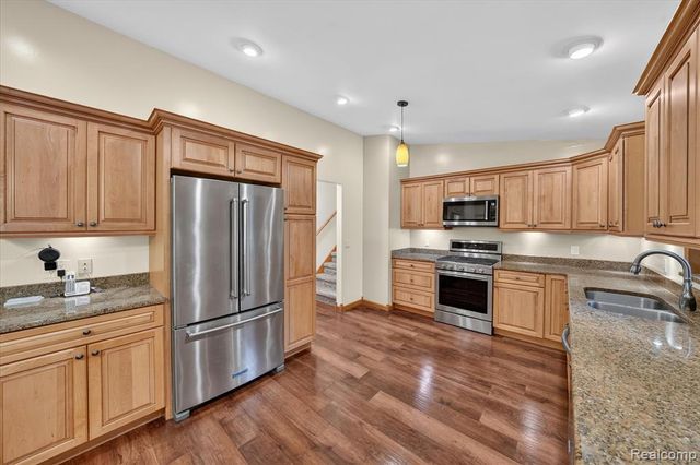 5001 Mohawk Avenue, Clarkston, MI 48348
