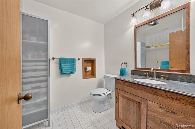 5001 Mohawk Avenue, Clarkston, MI 48348