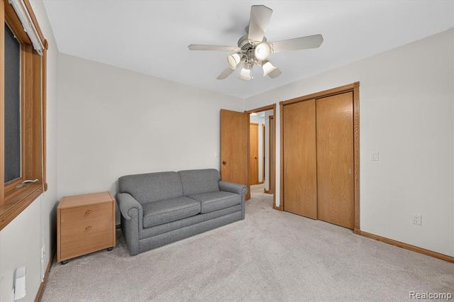 5001 Mohawk Avenue, Clarkston, MI 48348