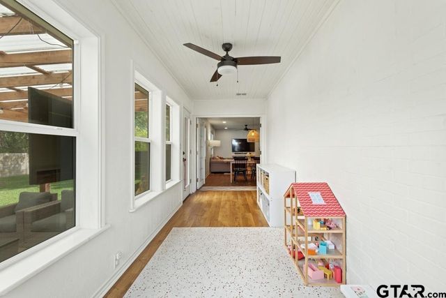 709 N GEORGIA St, Lindale, TX 75771