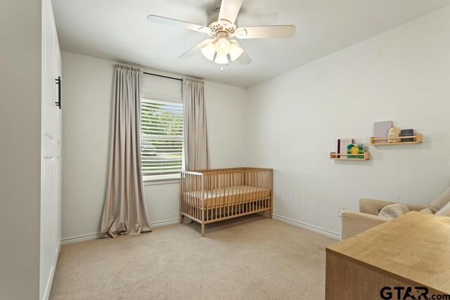 709 N GEORGIA St, Lindale, TX 75771