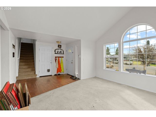 844 HAZEL St, Jefferson, OR 97352