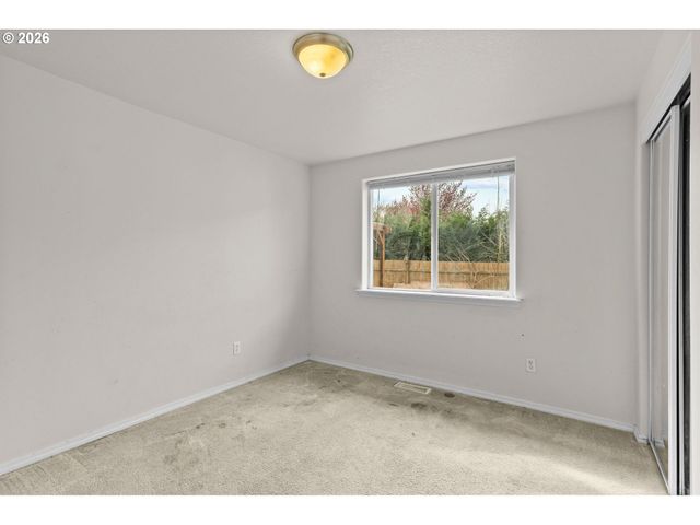 844 HAZEL St, Jefferson, OR 97352