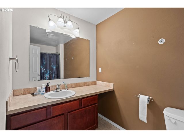 844 HAZEL St, Jefferson, OR 97352