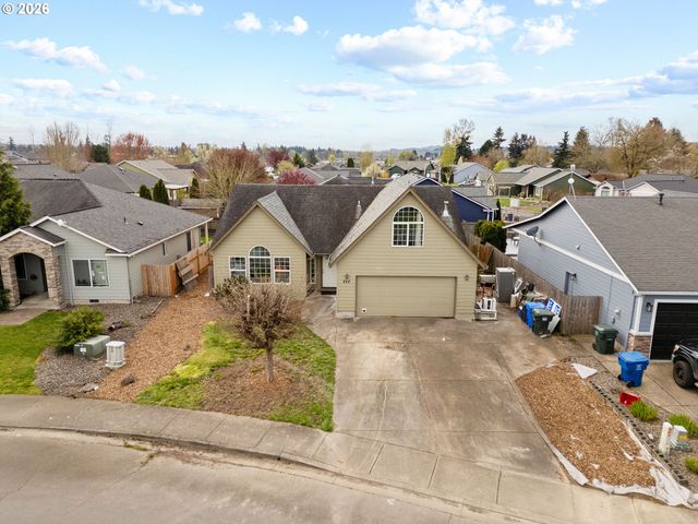 844 HAZEL St, Jefferson, OR 97352