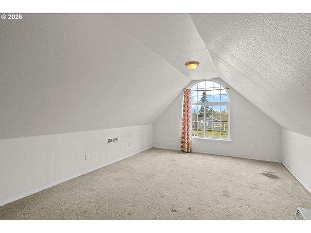 844 HAZEL St, Jefferson, OR 97352