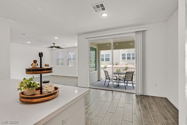 2555 Hampton Road 11203, Henderson, NV 89052