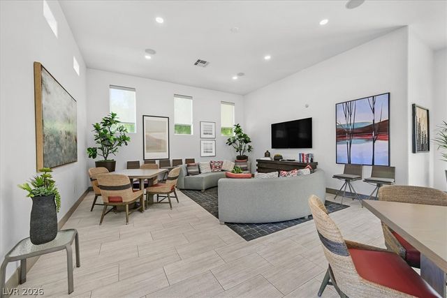 2555 Hampton Road 11203, Henderson, NV 89052