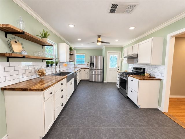 645 Mcclendon St, Corpus Christi, TX 78404