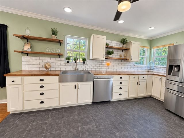 645 Mcclendon St, Corpus Christi, TX 78404