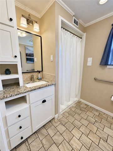 645 Mcclendon St, Corpus Christi, TX 78404