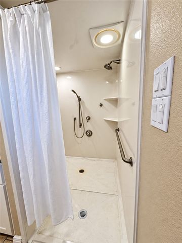 645 Mcclendon St, Corpus Christi, TX 78404