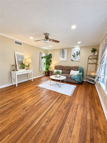 645 Mcclendon St, Corpus Christi, TX 78404