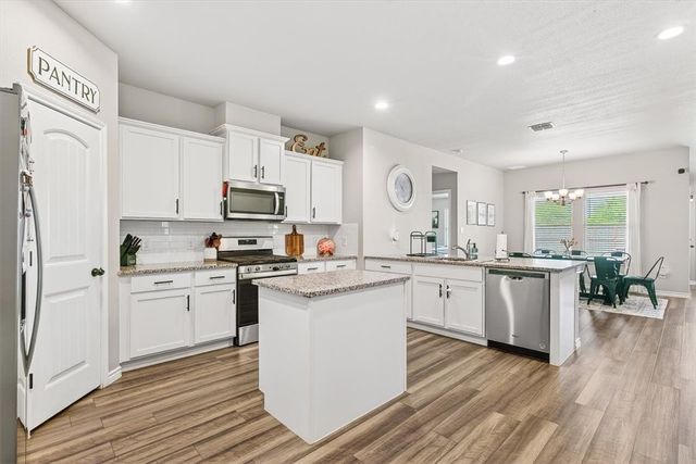 8121 Cattlemen Dr, Corpus Christi, TX 78414