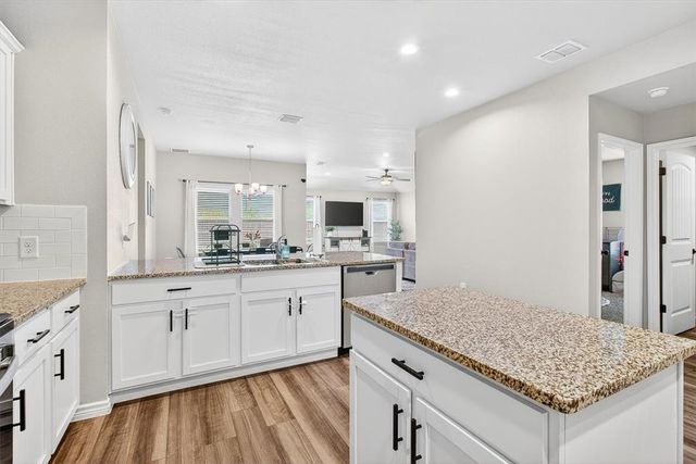 8121 Cattlemen Dr, Corpus Christi, TX 78414