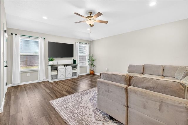 8121 Cattlemen Dr, Corpus Christi, TX 78414