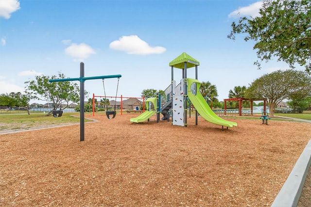 8121 Cattlemen Dr, Corpus Christi, TX 78414