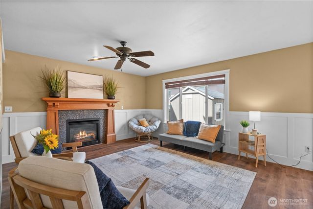 1625 185th Street Ct E, Spanaway, WA 98387