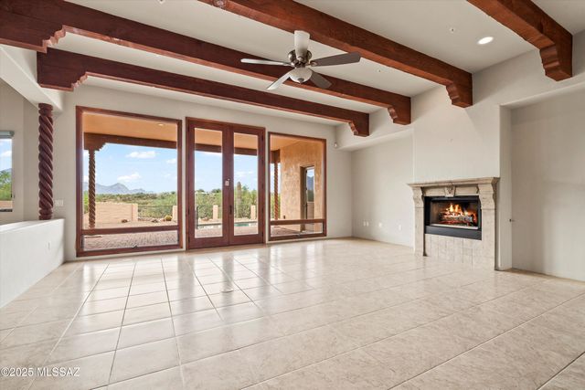 1547 S Walnut Spring Place, Green Valley, AZ 85614