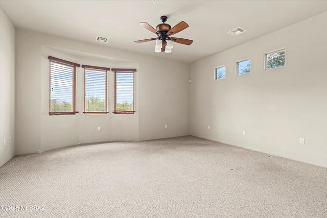 1547 S Walnut Spring Place, Green Valley, AZ 85614