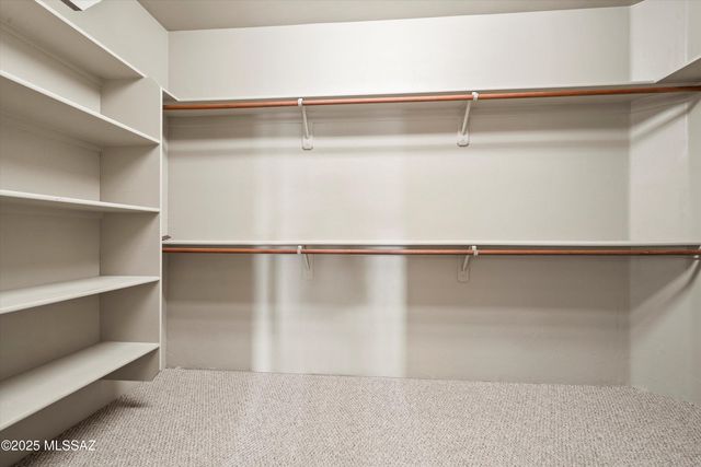 1547 S Walnut Spring Place, Green Valley, AZ 85614