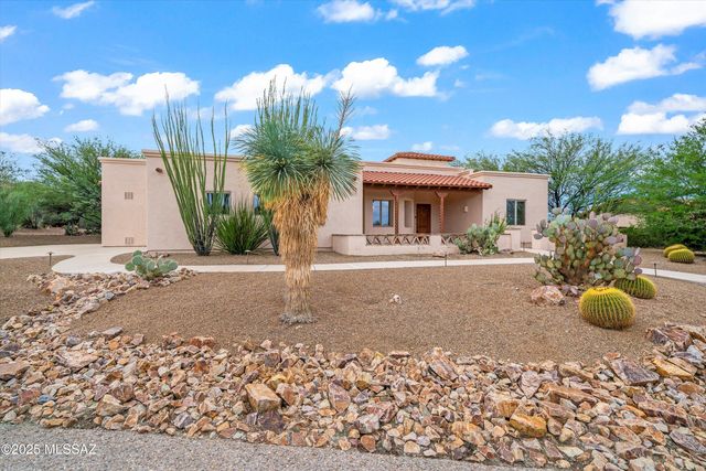 1547 S Walnut Spring Place, Green Valley, AZ 85614