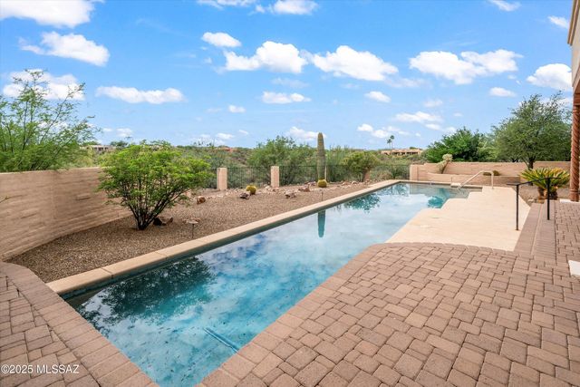 1547 S Walnut Spring Place, Green Valley, AZ 85614