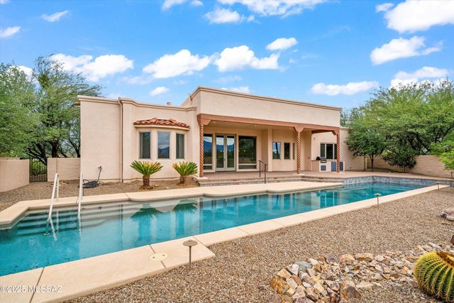 1547 S Walnut Spring Place, Green Valley, AZ 85614