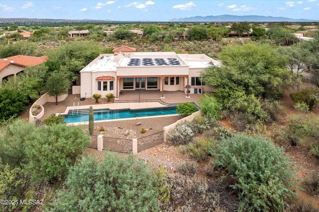 1547 S Walnut Spring Place, Green Valley, AZ 85614