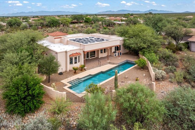 1547 S Walnut Spring Place, Green Valley, AZ 85614