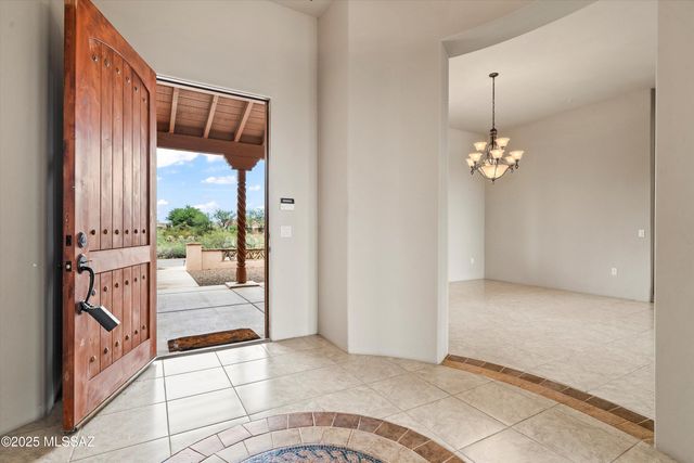 1547 S Walnut Spring Place, Green Valley, AZ 85614