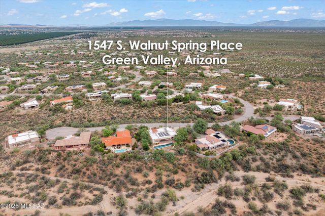 1547 S Walnut Spring Place, Green Valley, AZ 85614
