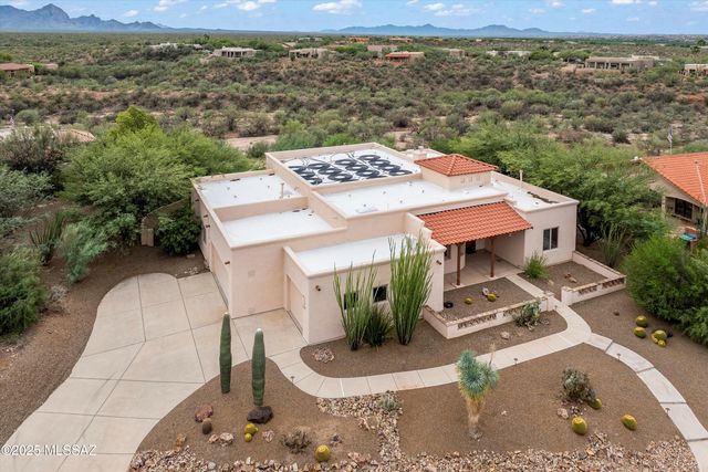 1547 S Walnut Spring Place, Green Valley, AZ 85614