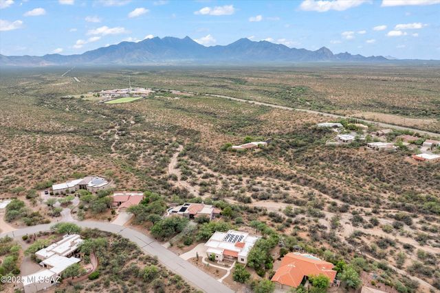 1547 S Walnut Spring Place, Green Valley, AZ 85614