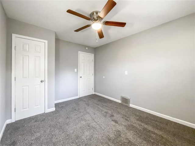 11426 Applewood Drive, Kansas City, MO 64134