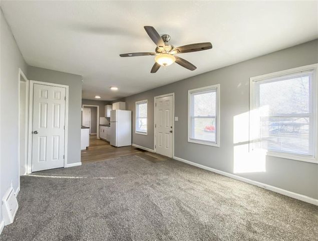 11426 Applewood Drive, Kansas City, MO 64134