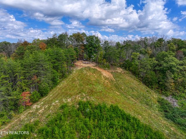 2521 Audley Moore Rd, Sevierville, TN 37876