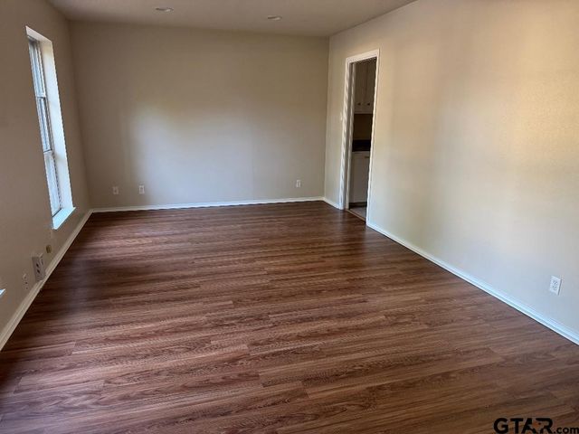 2632 Amy, Tyler, TX 75701